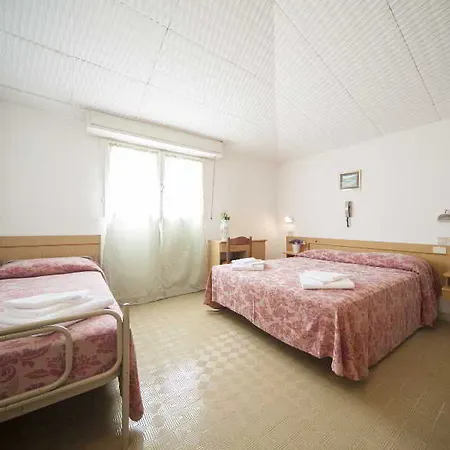 Hotel Rosa 2*