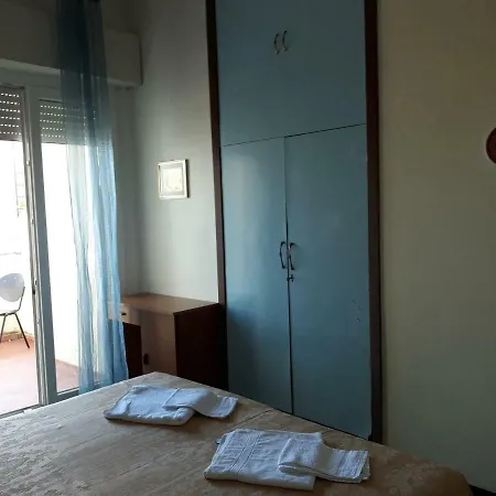 Otel Rosa 2*